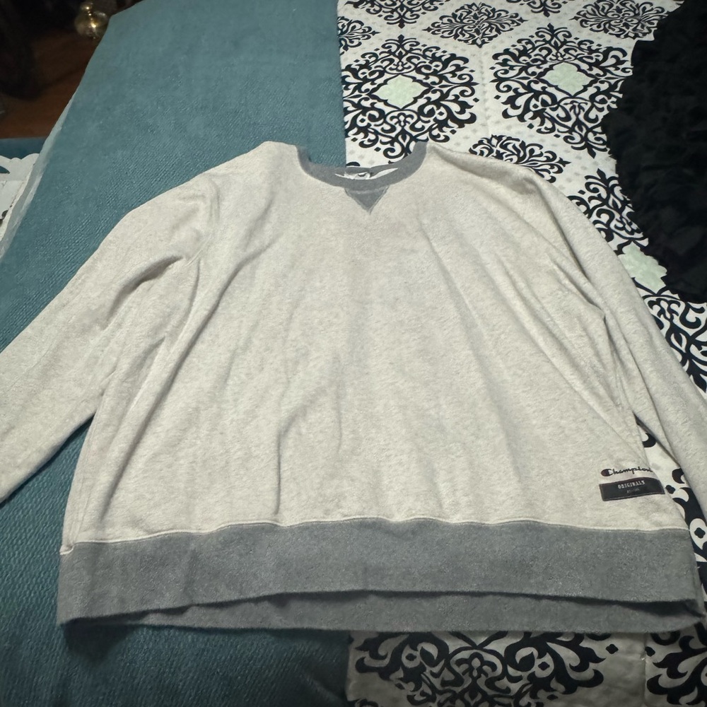 Men’s Champion Crew Neck